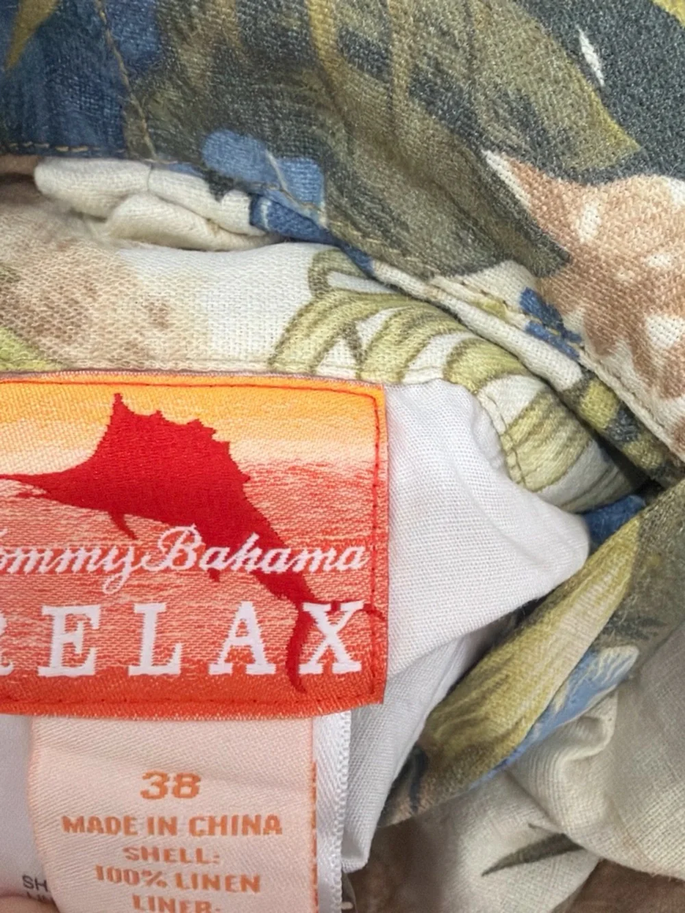 Tommy Bahama Light Beige 💯 Linen Reversible Tropical Floral Flat Front Shorts